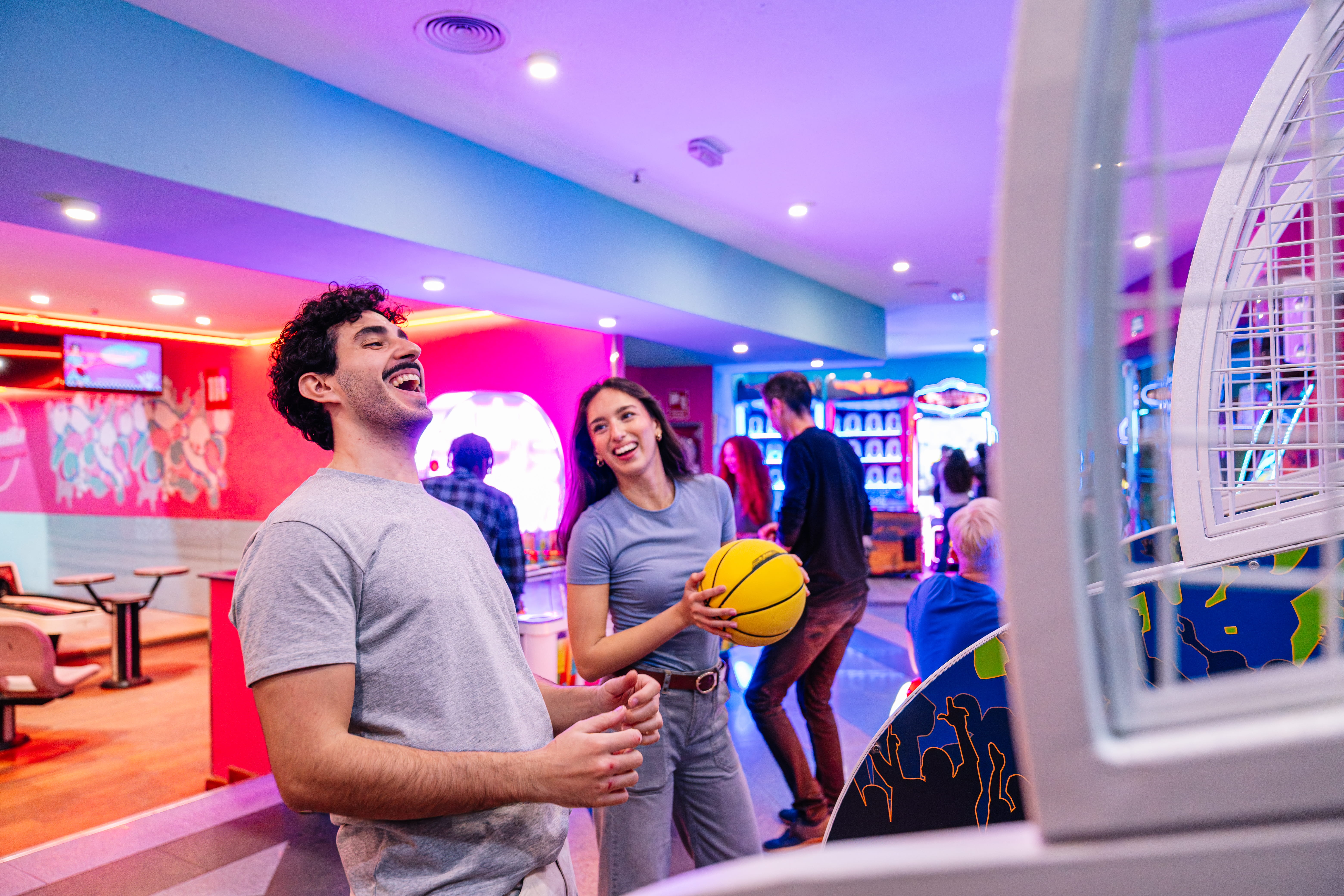 Entertainment & Recreation